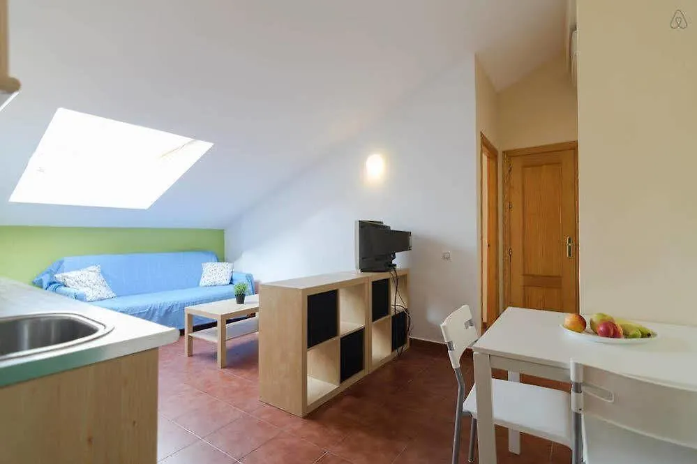 Malaga Living Apartments 0*,